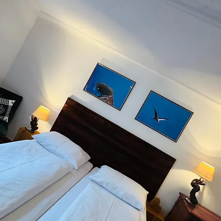 Gaestehaus Alter Keller Szálloda 2*