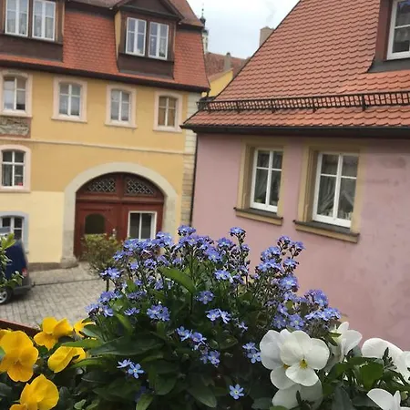 Gaestehaus Alter Keller Готель Ротенбург-на-Таубері