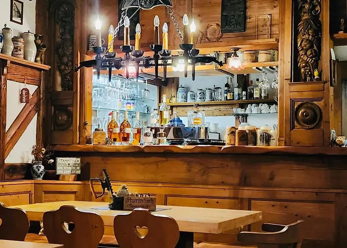 Gaestehaus Alter Keller ホテル 2*